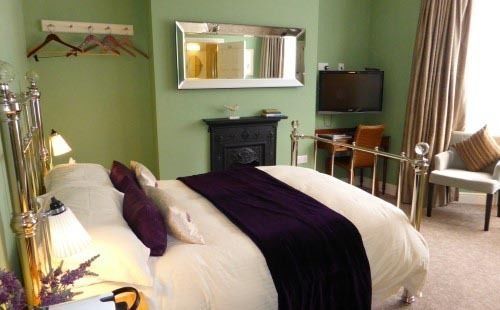 Lynwood House 4*