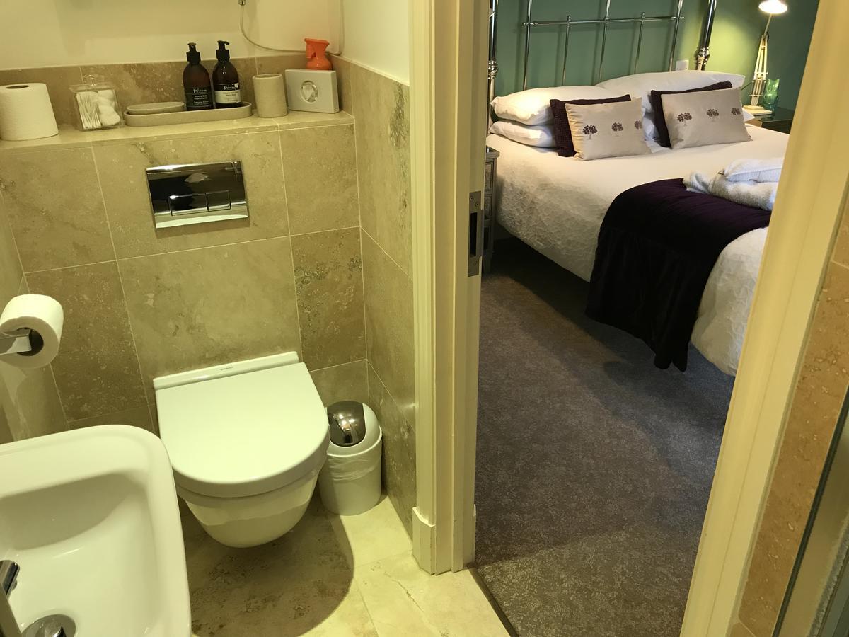 Lynwood House 4*