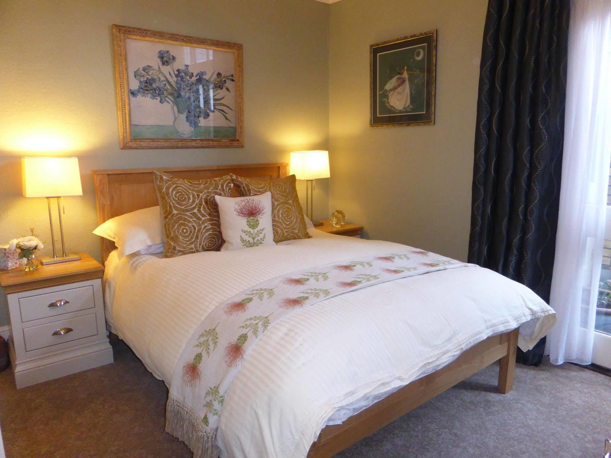 Lynwood House Tempat Tidur & Sarapan 4*